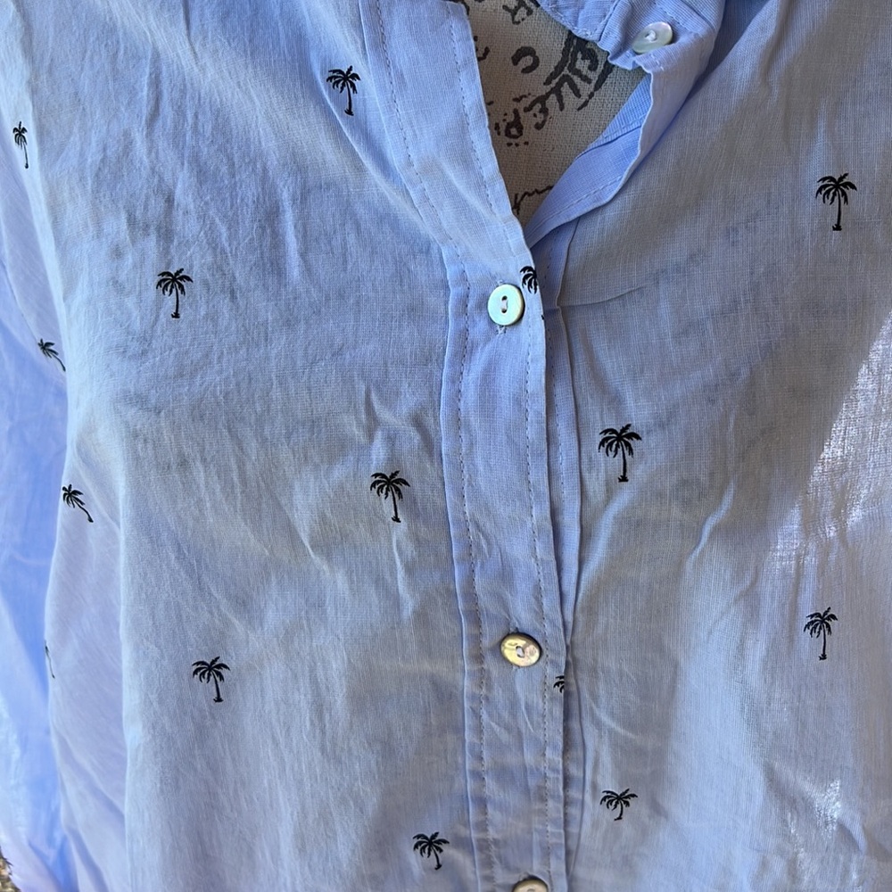 Button down shirt - Picture 2 of 3
